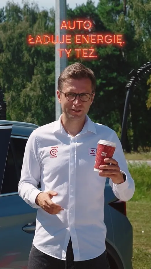 Kadr z realizacji: Orlen Charge — przerwa na ładowanie
